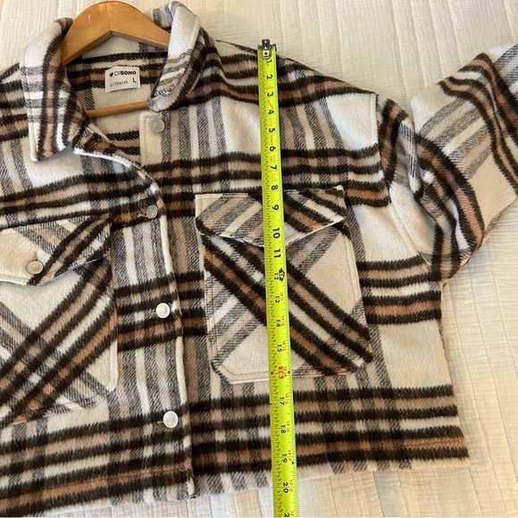 CI SONO Camel Plaid Cropped Shacket. Size Large. - Picture 8 of 9